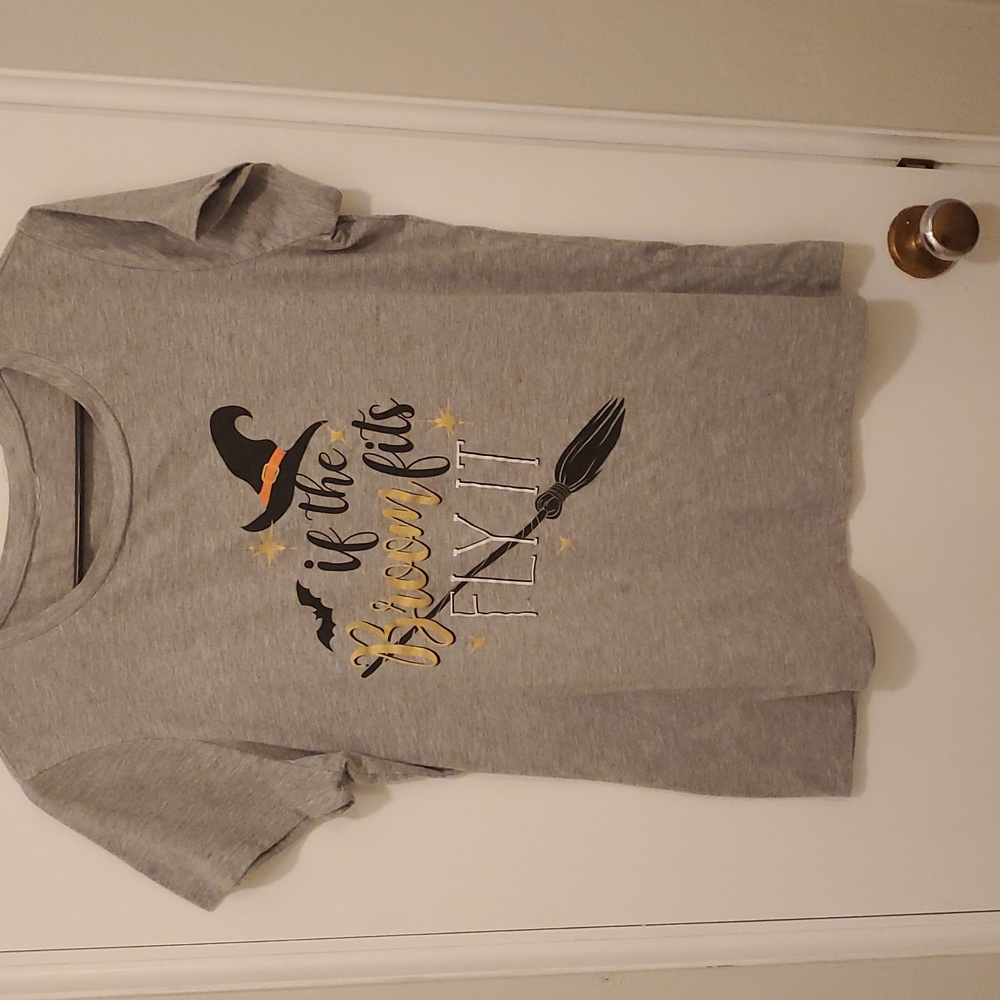 Bobbie brooks gray halloween short sleeved womens t-shirt size 1x worn twice